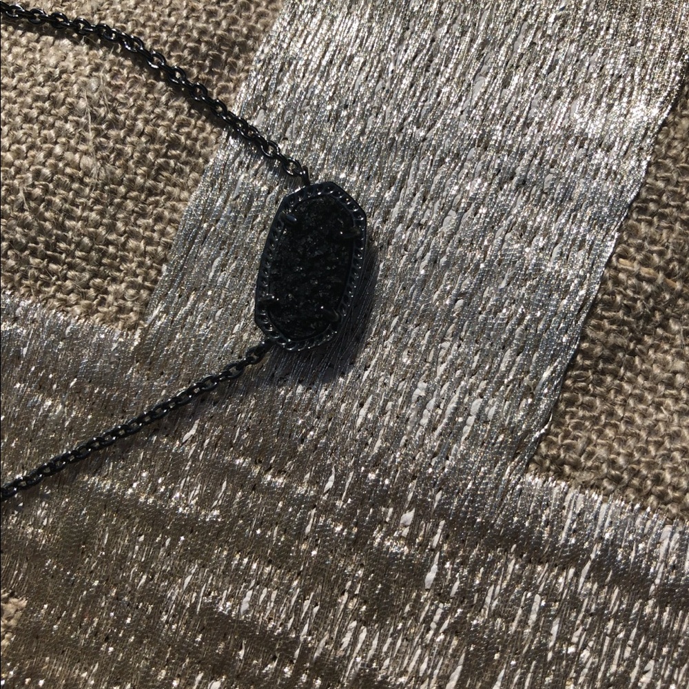 Kendra Scott pendent necklace genuine like new